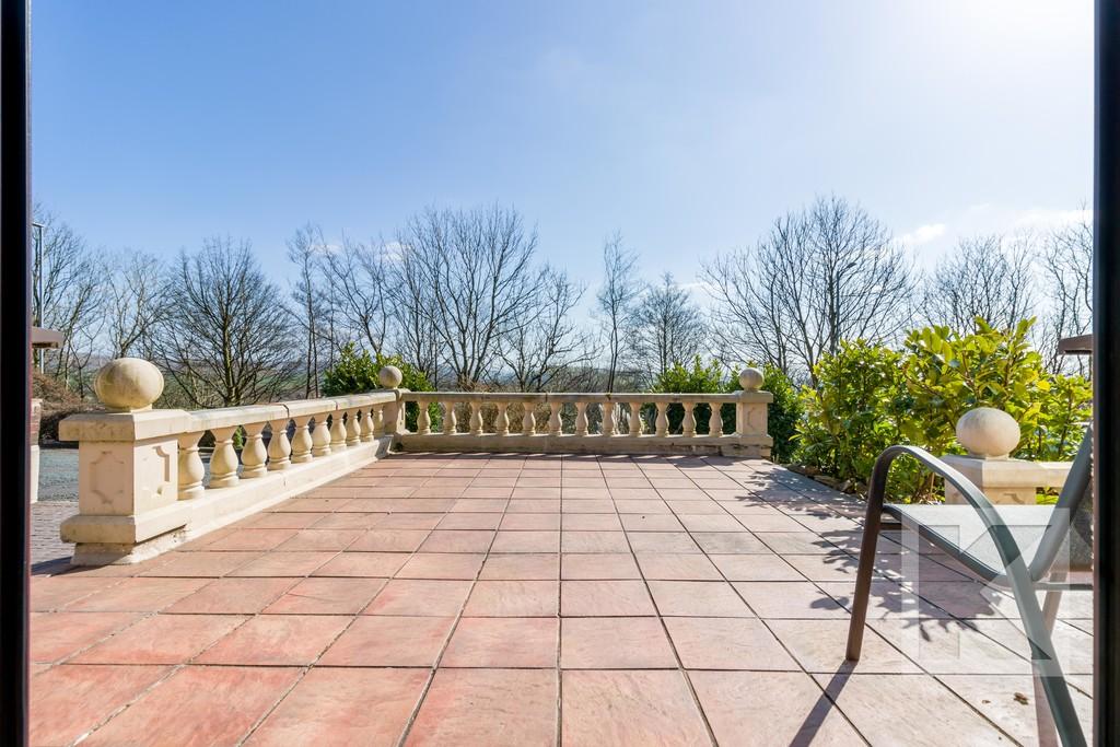 Huddersfield Road, Austerlands... 4 bed semidetached bungalow £260,000