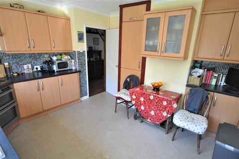 11 Dorothy Avenue, Thorne, Doncaster, DN8 4JB