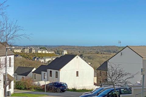 28 Halbullock View, Gloweth, Truro, TR1 3WN