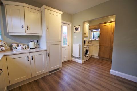 Slinter Vale Oldfields Road, Uttoxeter, ST14 7QJ