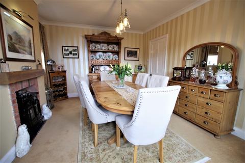 Slinter Vale Oldfields Road, Uttoxeter, ST14 7QJ