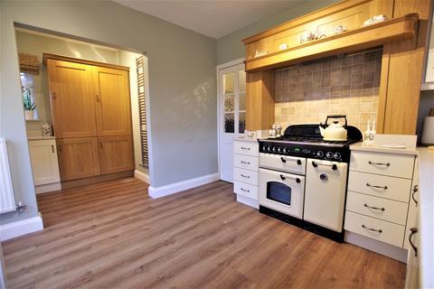 Slinter Vale Oldfields Road, Uttoxeter, ST14 7QJ