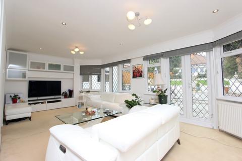 5 Burgh Wood, Banstead, SM7 1EW