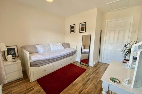 46 Bleachfeld, Gateshead, NE10 8PY