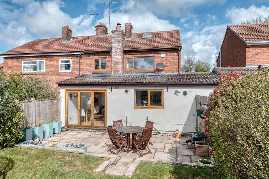 Fockbury Road, Dodford, Bromsgrove, B61 9AW 3 bed semidetached house