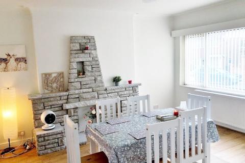 9 Bowes Road, London, W3 7AD