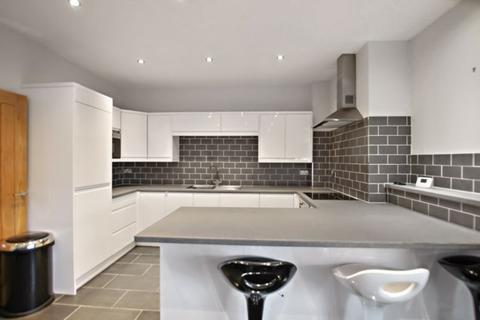 7 Maplehurst Close, Dartford, DA2 7WX