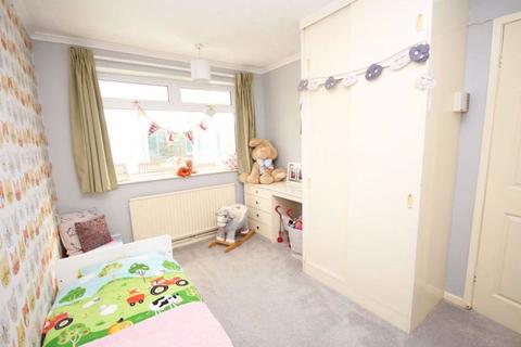 7 Belmont, Holton Le Clay, Grimsby, DN36 5HQ