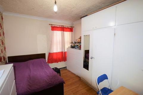 9 Blyth Road, Hayes, UB3 1BY