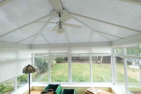 3 bedroom detached bungalow to rent, Cause End Road, Wootton