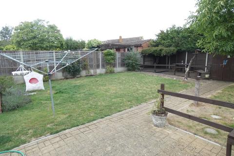 3 bedroom detached bungalow to rent, Cause End Road, Wootton