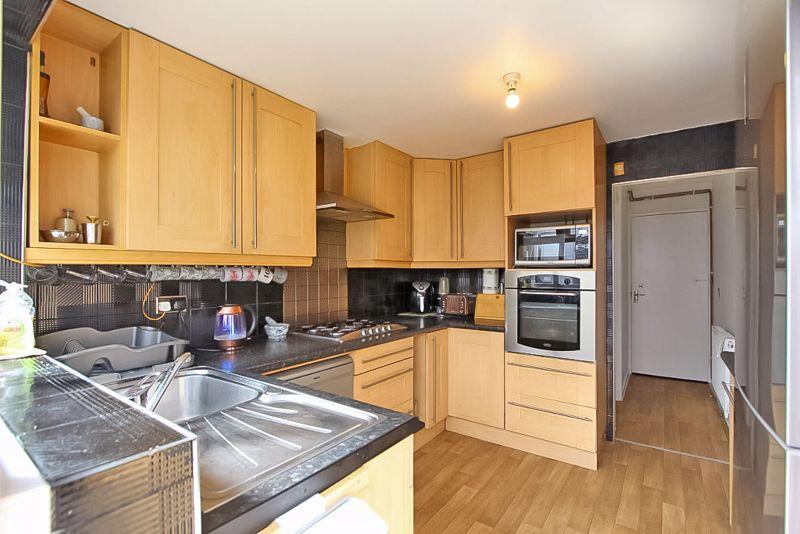 Silverton Way, Wednesfield... 5 bed semidetached house £275,000