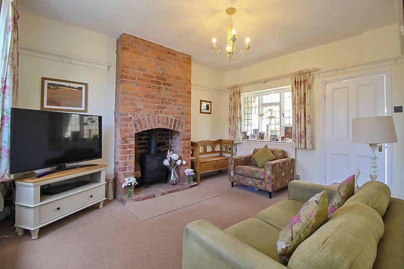 Bath Street, SEDGLEY, DY3 1LR 2 bed semidetached house £199,950