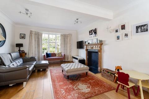 7 Cornwood Close, London, N2 0HP