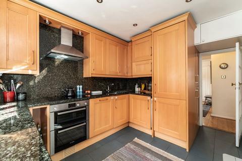 7 Cornwood Close, London, N2 0HP