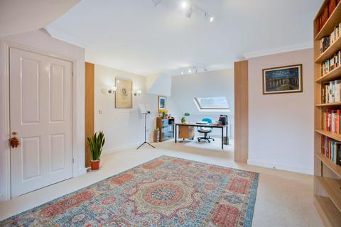 4 Archery Place, Gomshall, Guildford, GU5 9NL