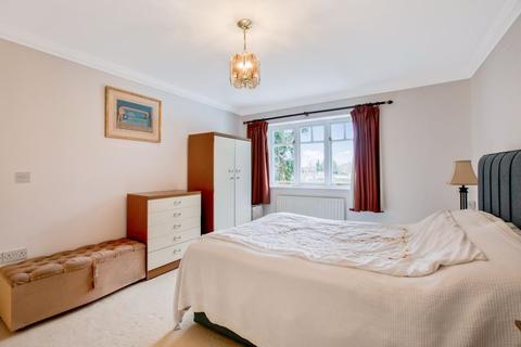4 Archery Place, Gomshall, Guildford, GU5 9NL