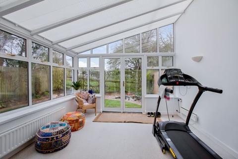 4 Archery Place, Gomshall, Guildford, GU5 9NL