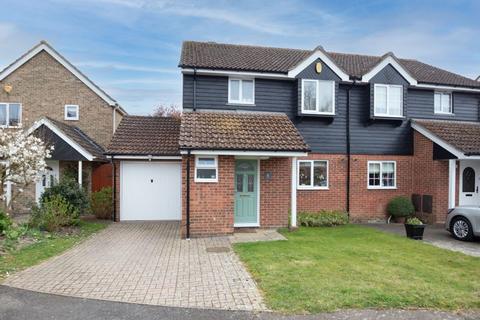 8 Belle Meade Close, Woodgate, Chichester, PO20 3YD