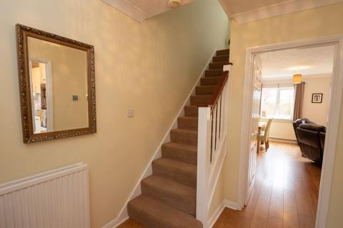 8 Belle Meade Close, Woodgate, Chichester, PO20 3YD