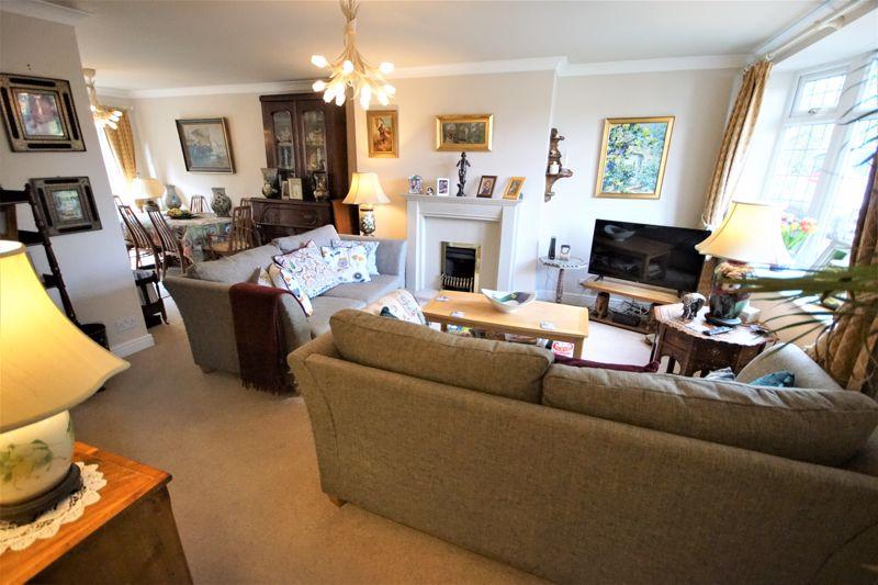 Meadow View, Moseley 3 bed detached house £390,000