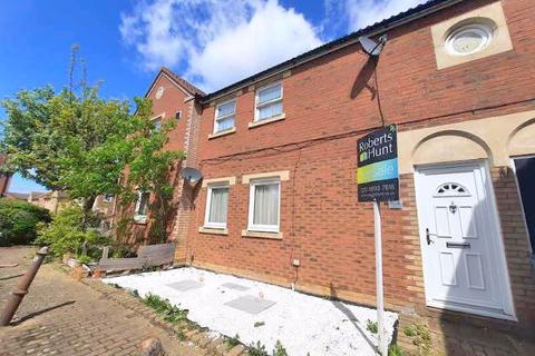 104 Kilross Road, Feltham, TW14 8SA