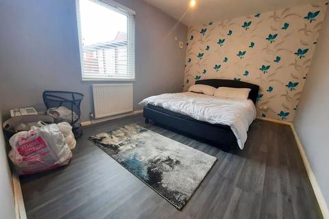 104 Kilross Road, Feltham, TW14 8SA