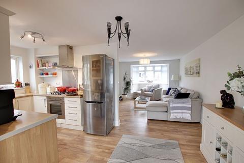 58a Whiterow Park, Trowbridge, BA14 0EQ