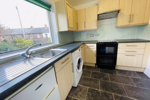 2 bedroom terraced house to rent, Lamb Close, Abergavenny