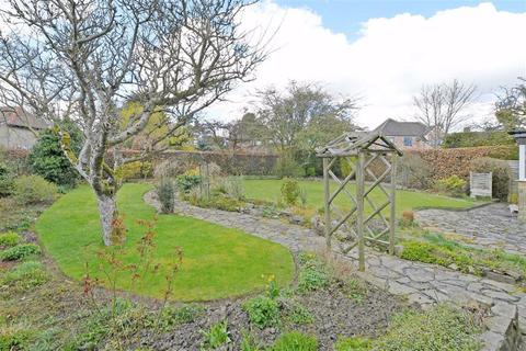 15 Kerwin Close, Sheffield, S17 3DF