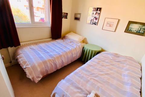 11 Cocksparrow Street, Warwick, CV34 4ED