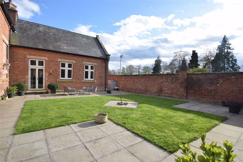 The Furlongs, Leighton Park, Shrewsbury 1 bed semidetached bungalow