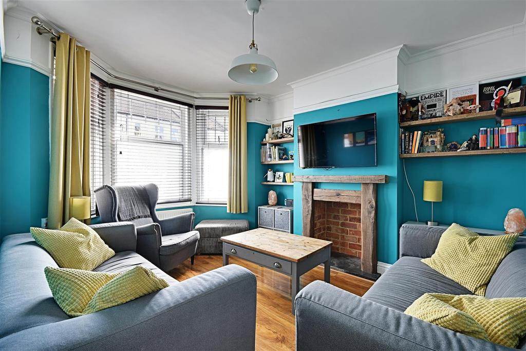 Chandler Road, BexhillOnSea 2 bed terraced house £275,000