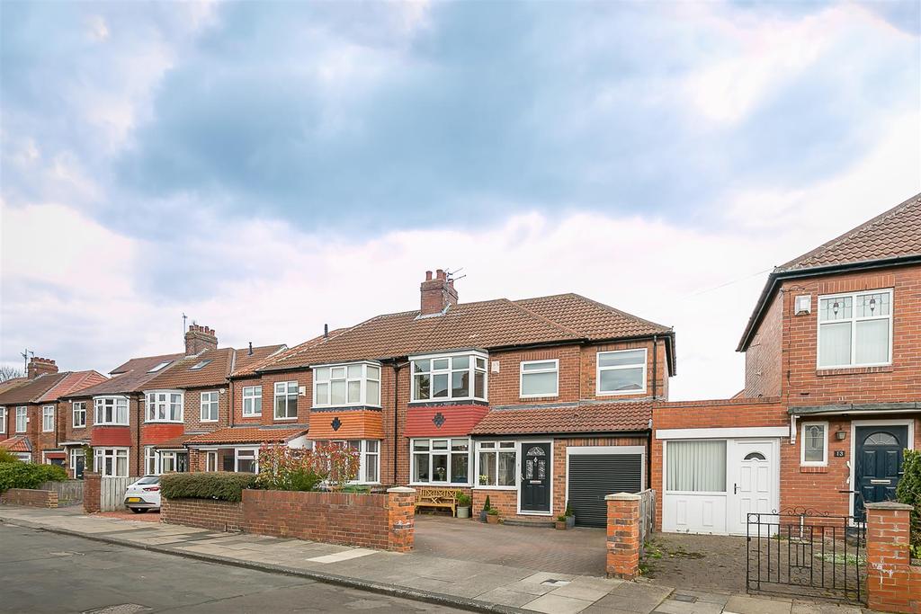 Northfield Road, Gosforth, Newcastle... 4 bed semidetached house £