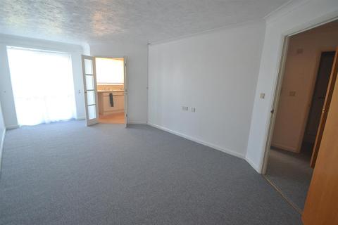 1 bedroom flat for sale - Bellbanks Road, Hailsham