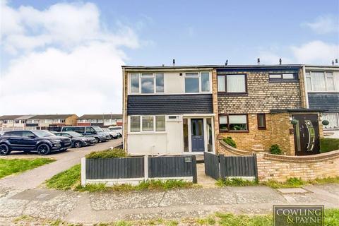 13 Chatfield Way, Basildon, SS13 2BN