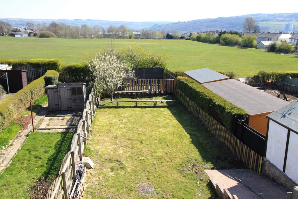 Highfield Road, Keighley, BD21 3 bed townhouse £150,000