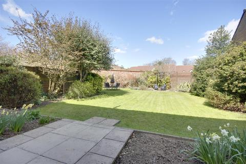 10 Manor Road, Swanland, North Ferriby, HU14 3PB