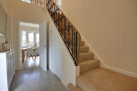 10 Manor Road, Swanland, North Ferriby, HU14 3PB