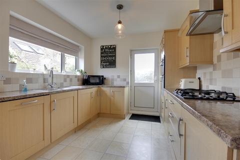 10 Manor Road, Swanland, North Ferriby, HU14 3PB