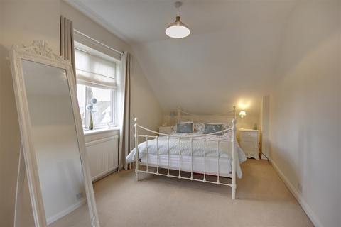 10 Manor Road, Swanland, North Ferriby, HU14 3PB
