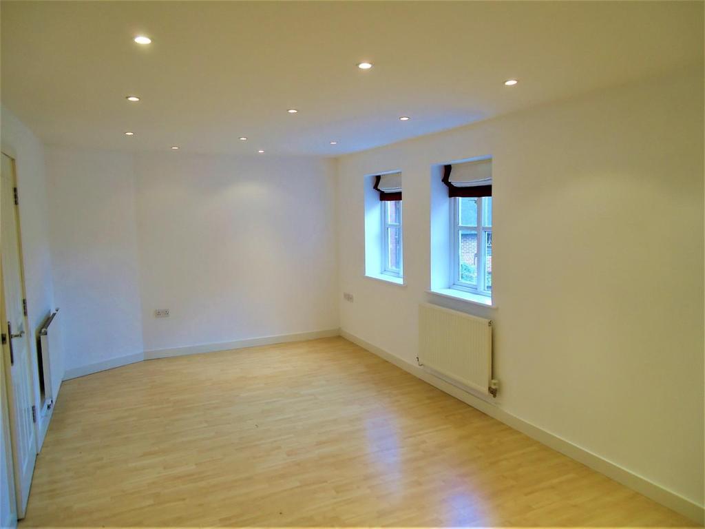 03 - Living Room.JPG