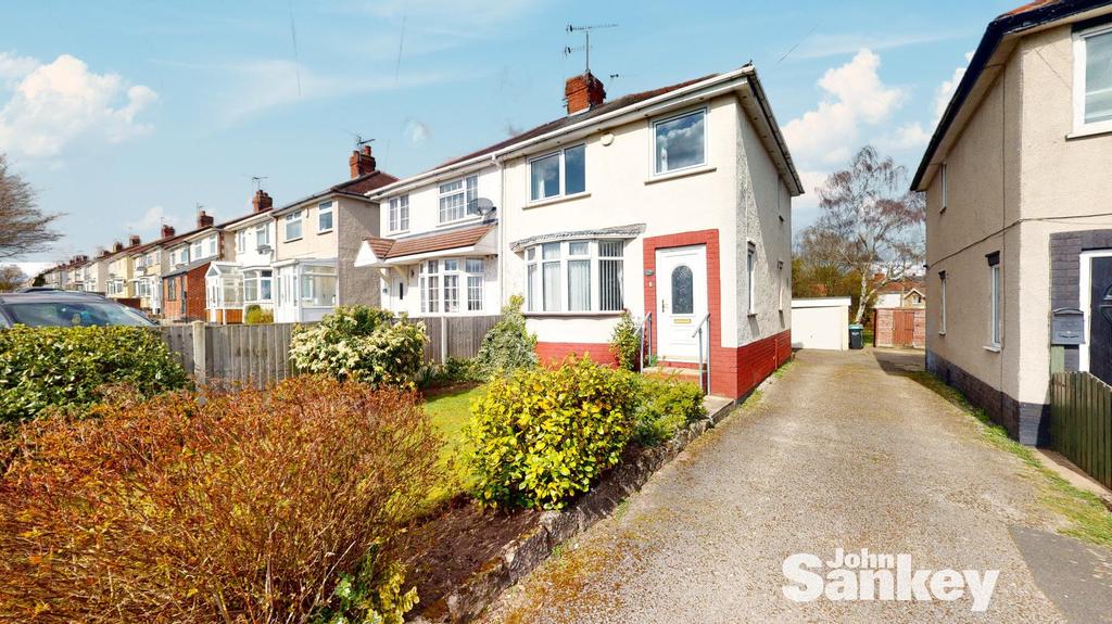 Clipstone Road East, Forest Town, Mansfield 3 bed semidetached house