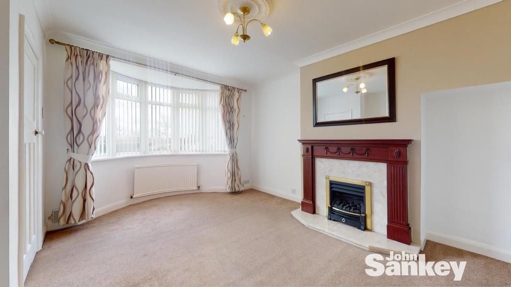 Clipstone Road East, Forest Town, Mansfield 3 bed semidetached house