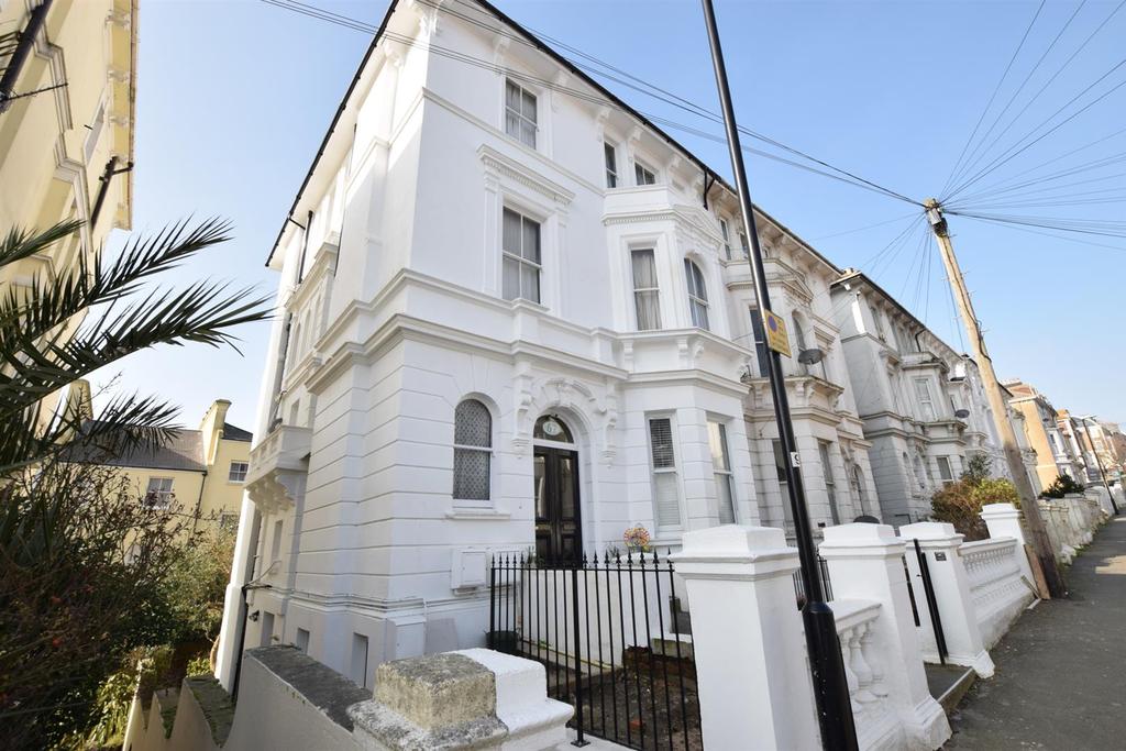 Church Road, St. LeonardsOnSea 2 bed flat for sale £90,000