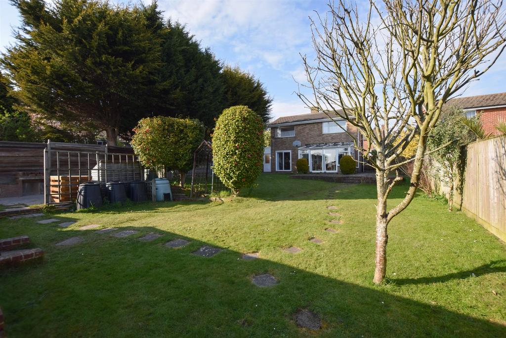 Elphinstone Gardens, Hastings 3 bed detached house £400,000