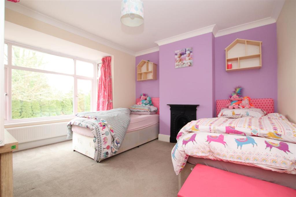 Bedroom 2.JPG