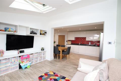 91 Hamlin Lane, Exeter, EX1 2SE