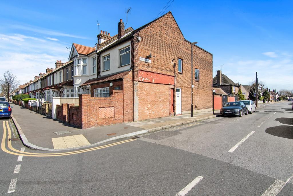 Cumberland Road, Plaistow, London, E13 1 bed £250,000