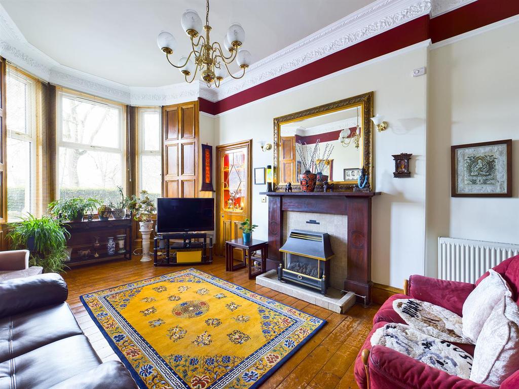 Elgin Terrace, Edinburgh 4 bed flat £485,000